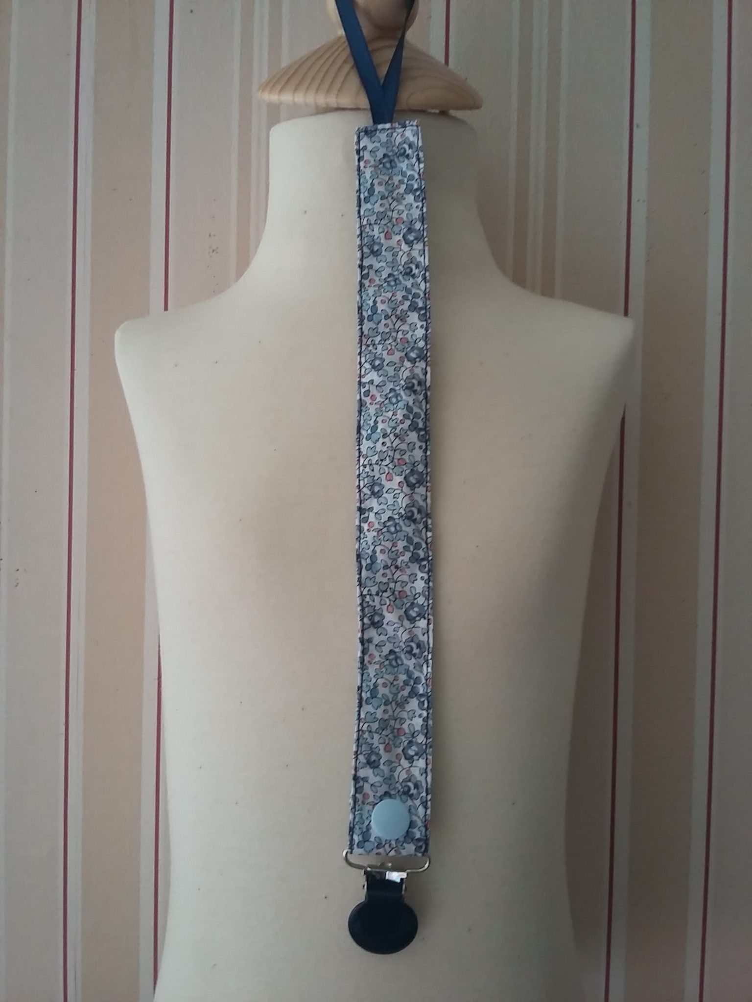 Attache-tétine Liberty Eloise Bleu 9 €