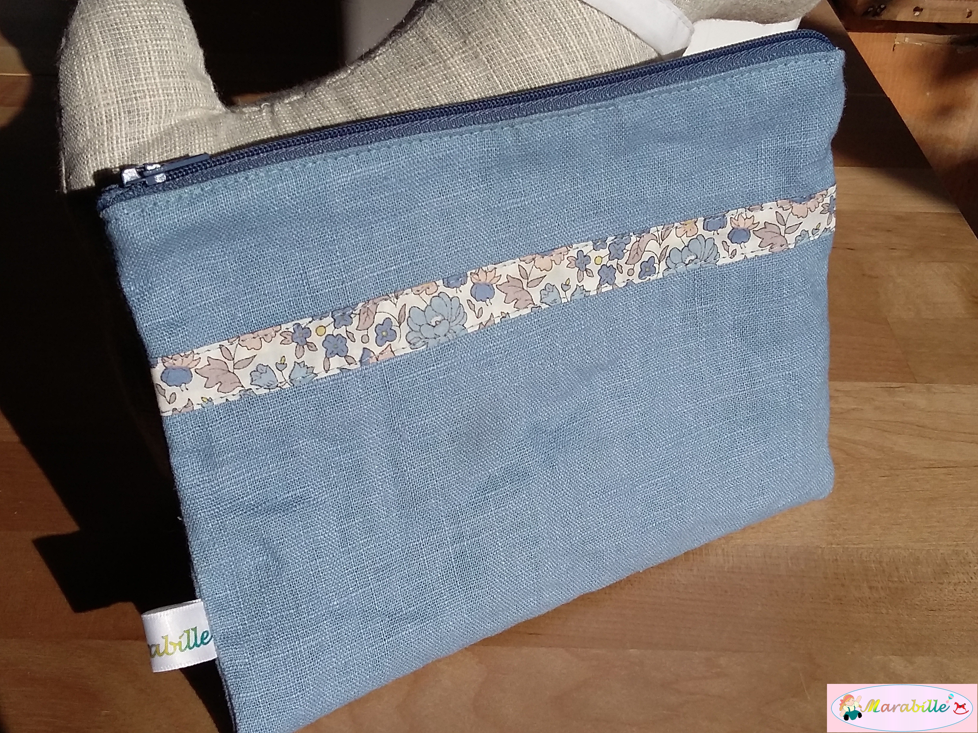 Pochette lin bleu gris